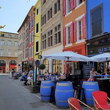 カルカソンヌLes Couleurs Du Monde ! Parking Et Balconアパートメント エクステリア 写真